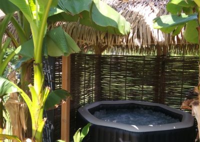 autre-vue-du-jacuzzi-du-gite-evasion-idyllique